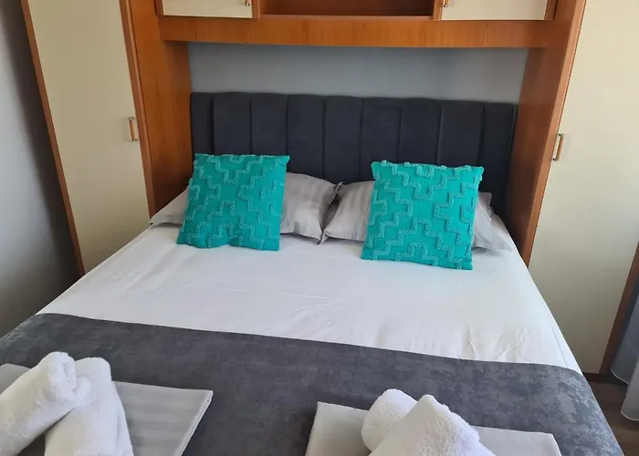 Nevenka Apartamento *