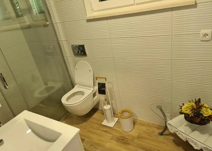Nevenka Apartamento *