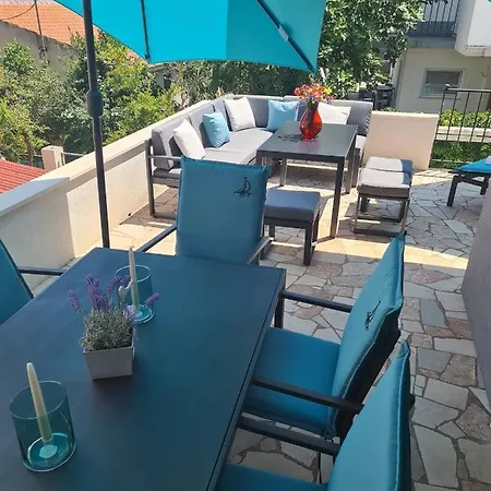 Nevenka Τρογκίρ