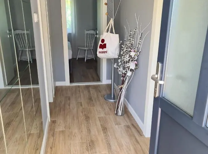 Nevenka شقة تروغير